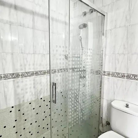 Playa Fenals Apartamento Lujo Para Relax Y Descanso Appartamento